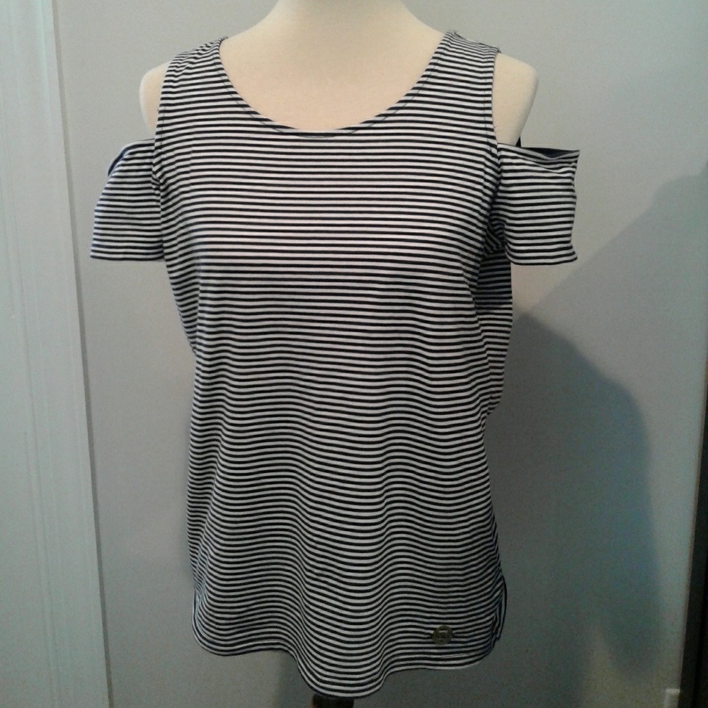 Michael Kors Cold Shoulder T-shirt